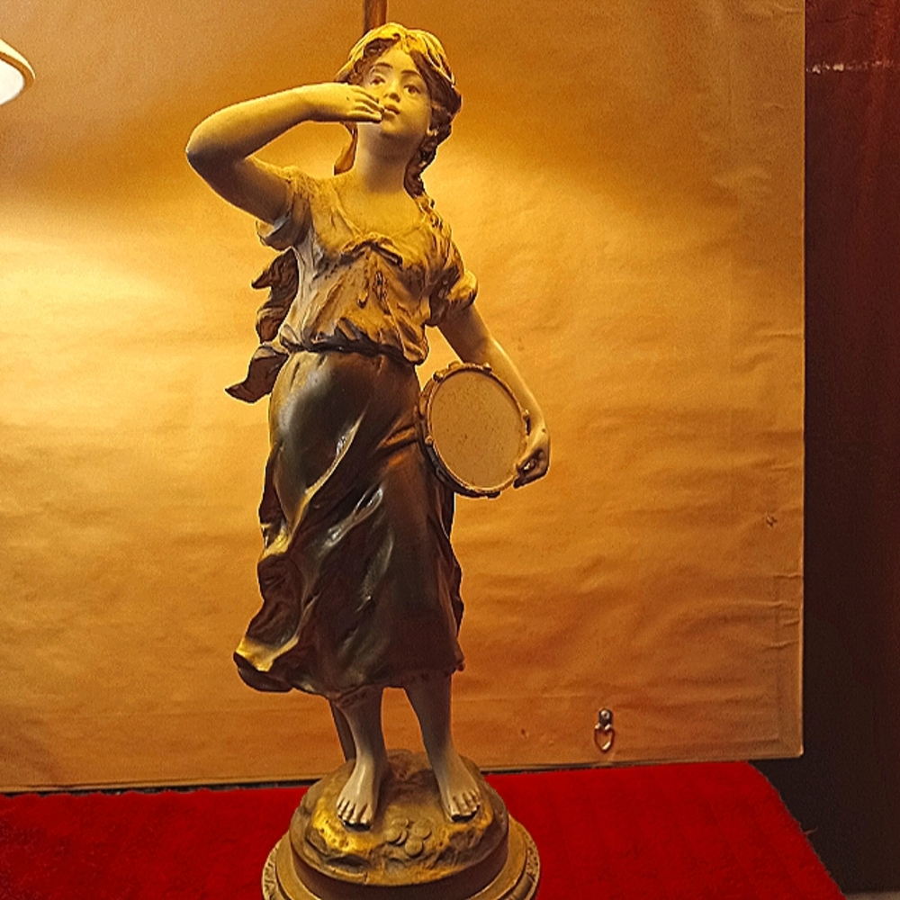 Early 20th century L&R Moreau lamp